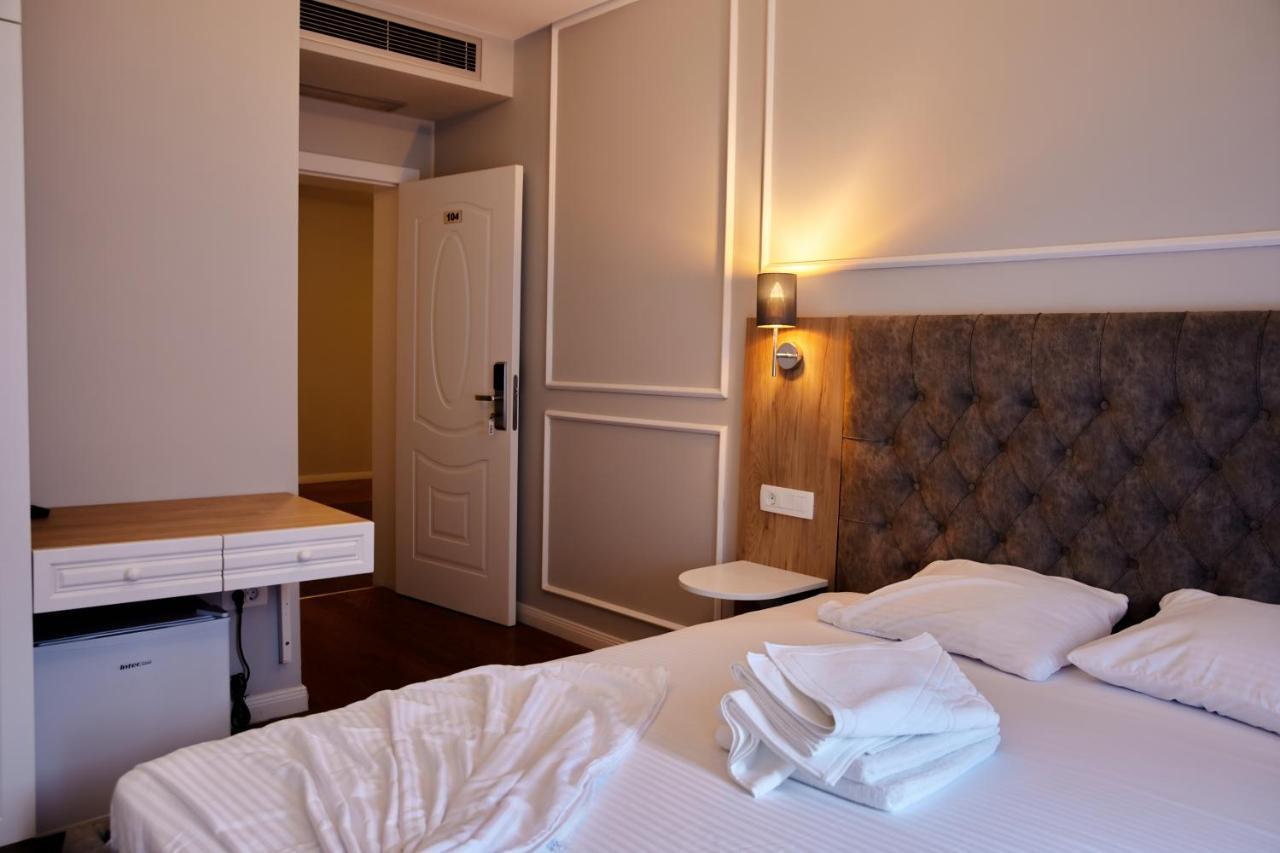 Amico Hotel Prishtine Bagian luar foto