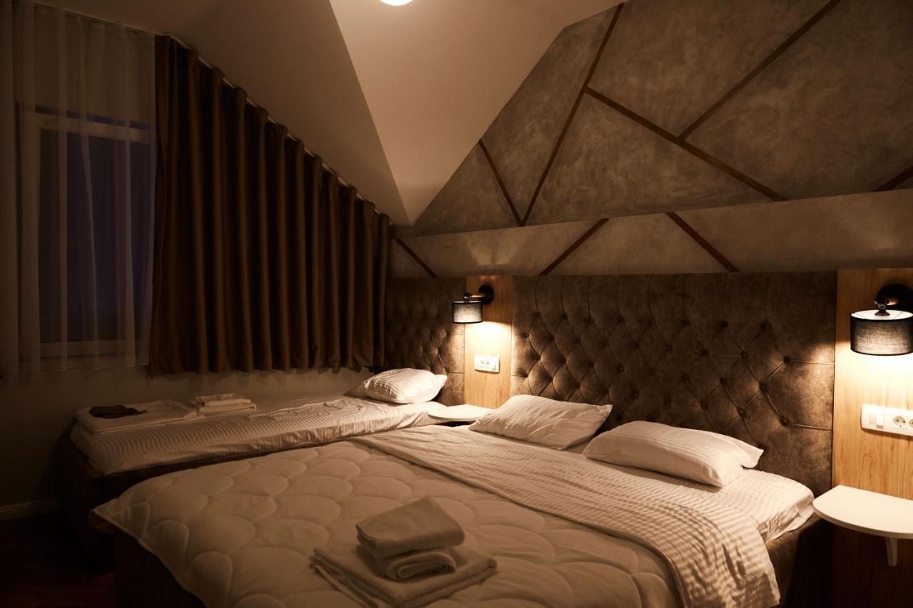 Amico Hotel Prishtine Bagian luar foto